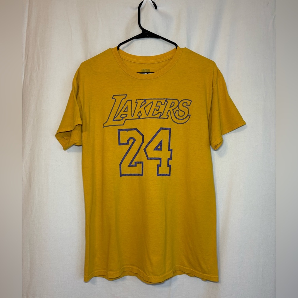 Kobe Bryant Lakers Tee Size Medium
